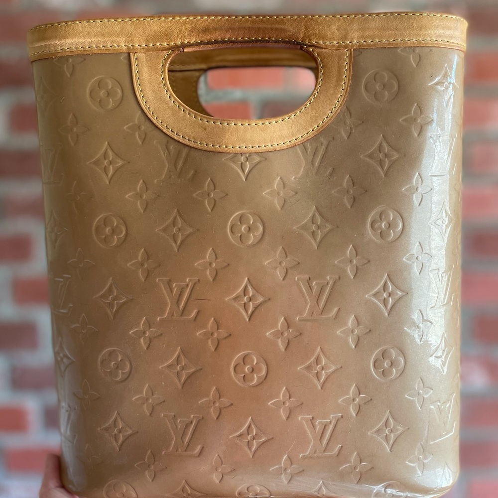 Vintage Louis Vuitton patent leather bucket bag.